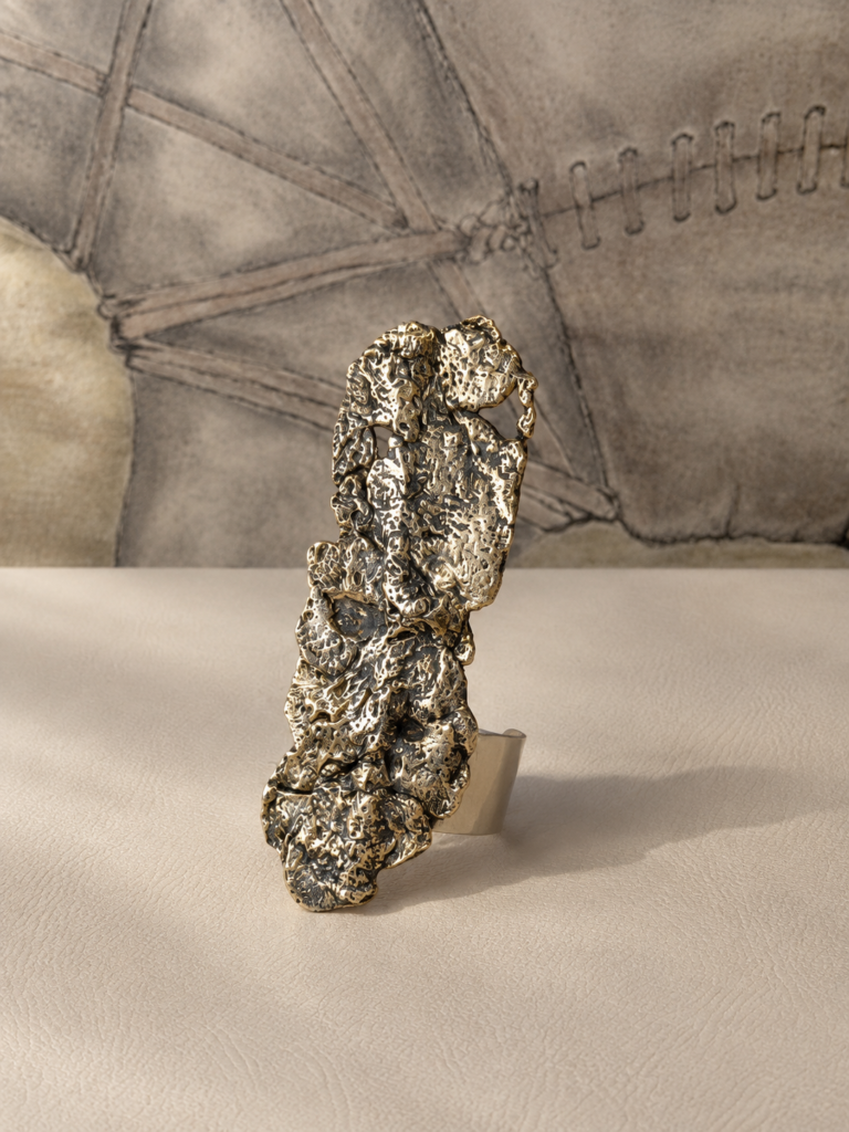 Brazalete en fundición de bronce