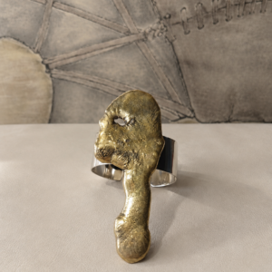 Brazalete en fundición de bronce